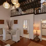Piazza Navona Historic Luxury Apartment