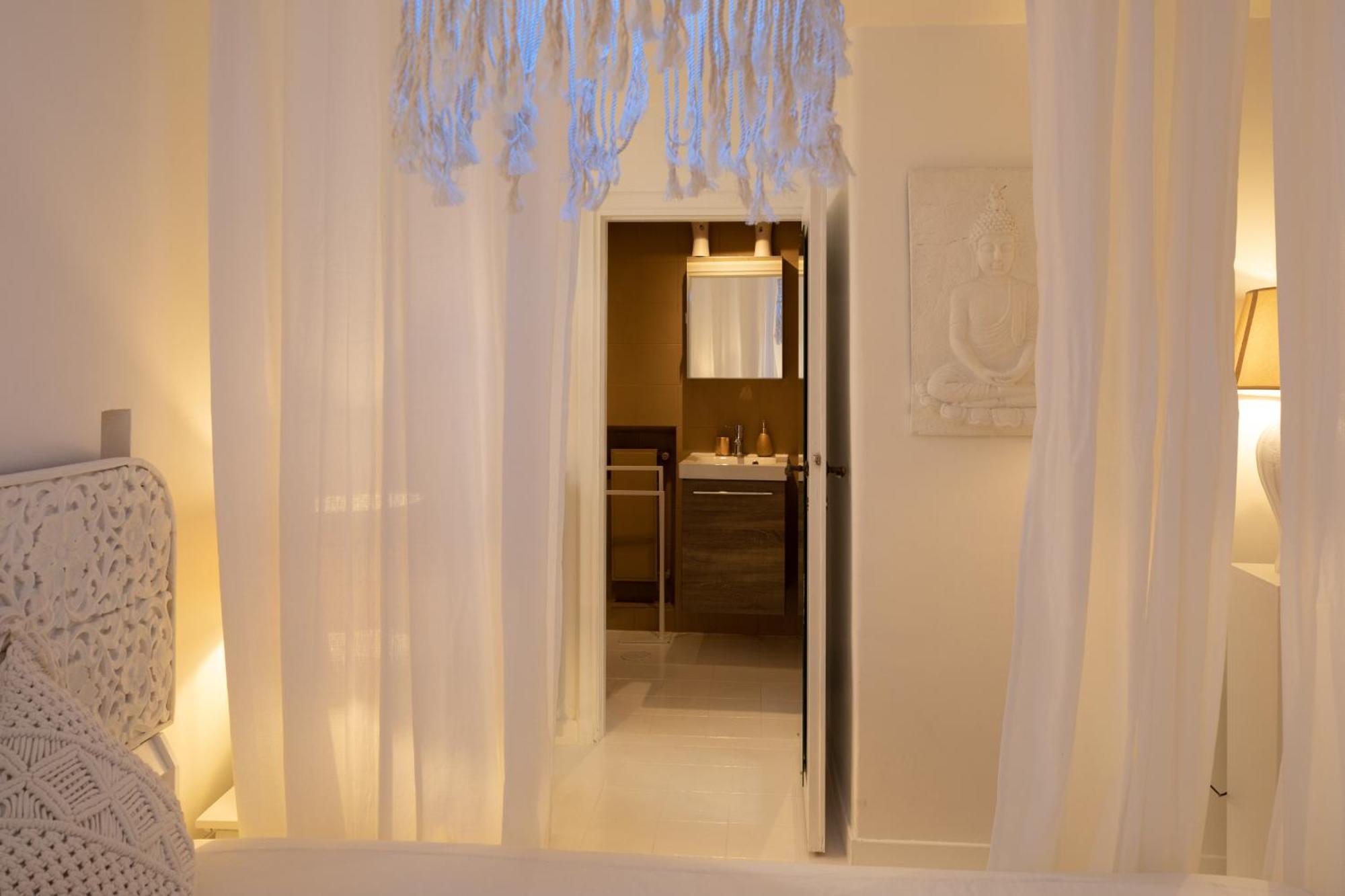 Piazza Navona Historic Luxury Apartment *